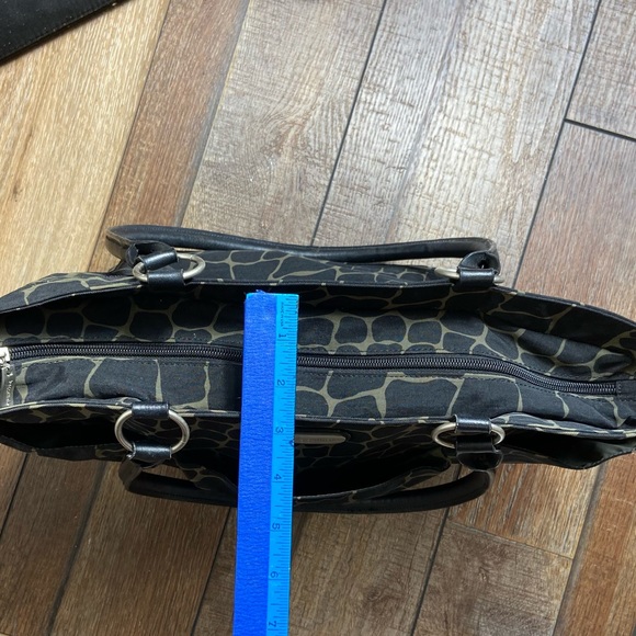Baggallini Shoulder Bag Purse Giraffe Print - Picture 11 of 12